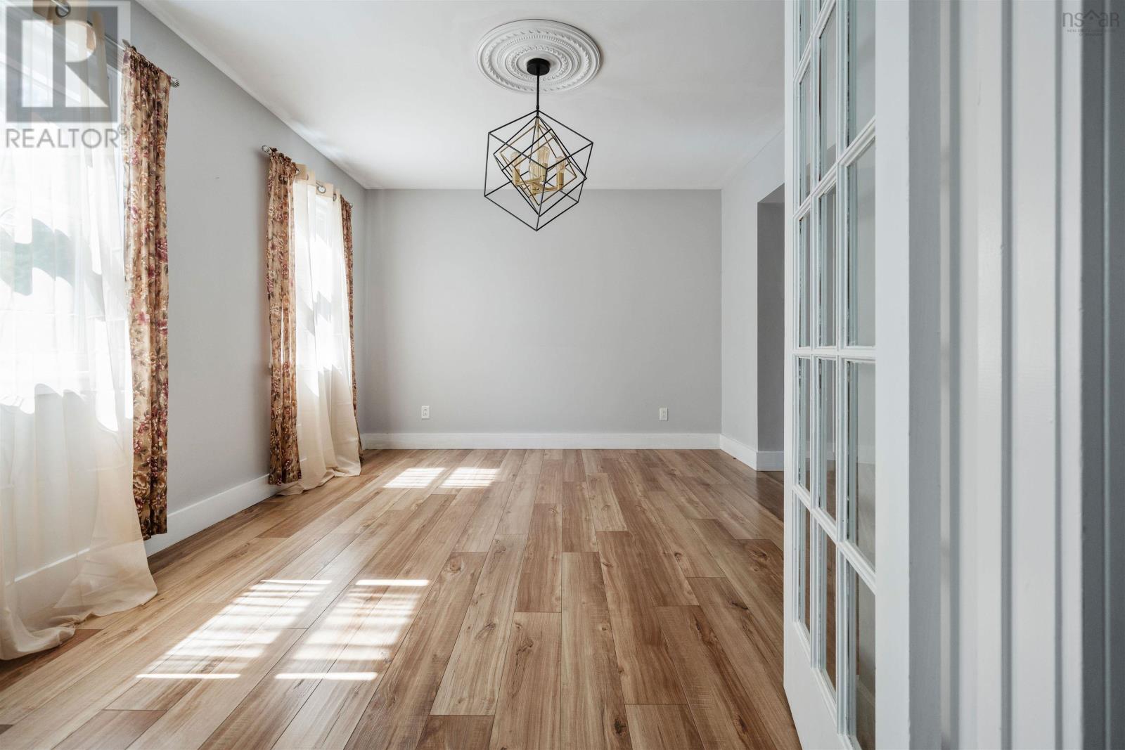 8 Regent Street, Amherst, Nova Scotia  B4H 4L2 - Photo 15 - 202520047