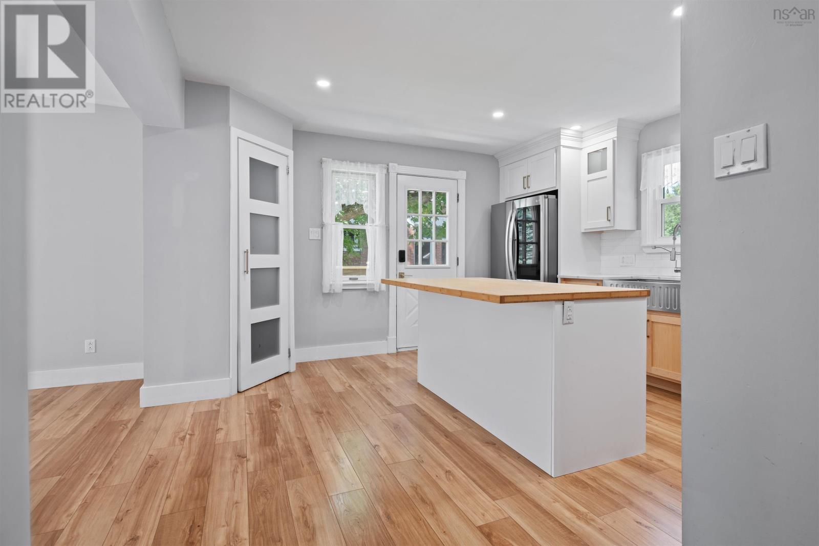 8 Regent Street, Amherst, Nova Scotia  B4H 4L2 - Photo 20 - 202520047