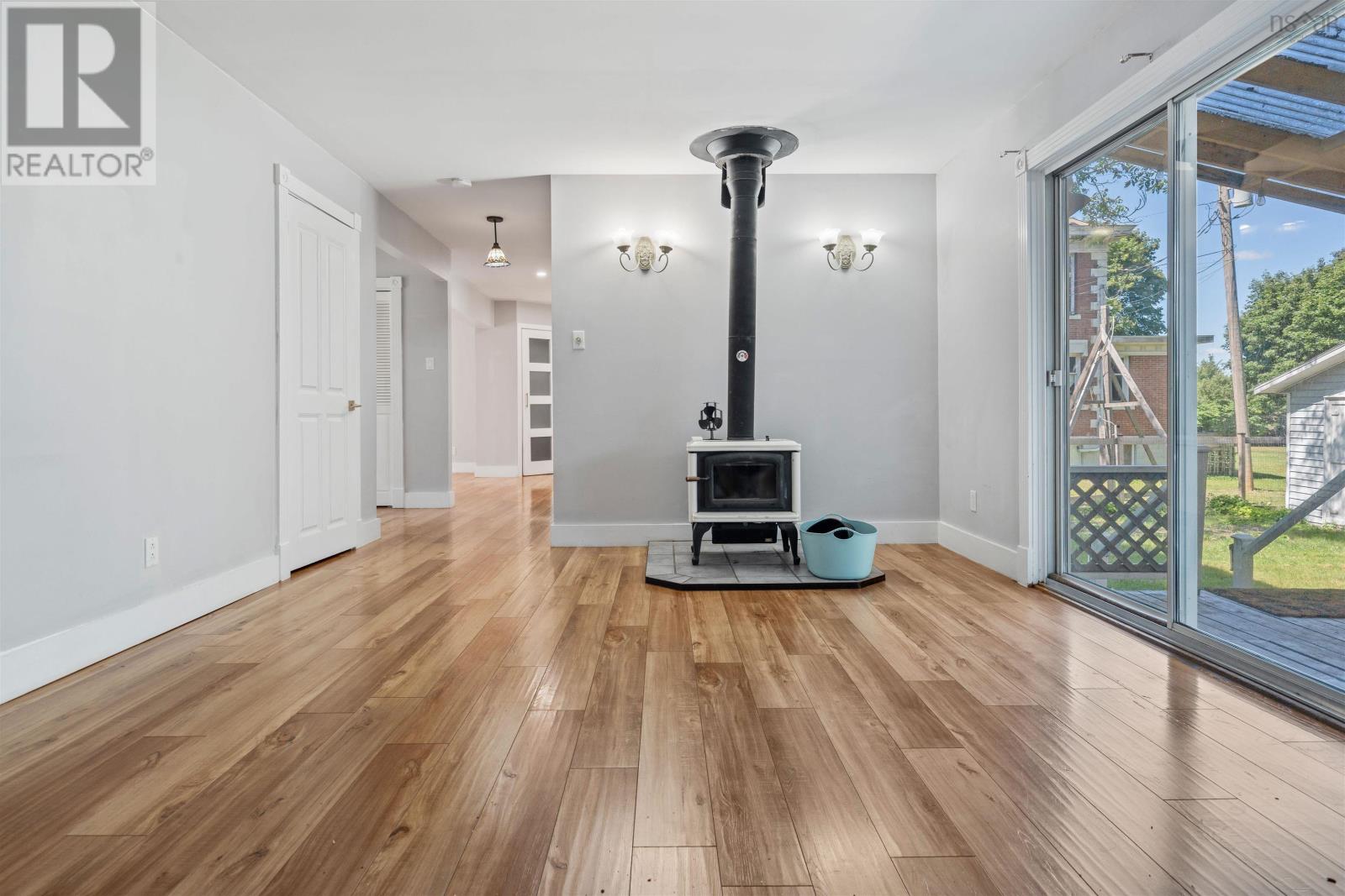 8 Regent Street, Amherst, Nova Scotia  B4H 4L2 - Photo 24 - 202520047