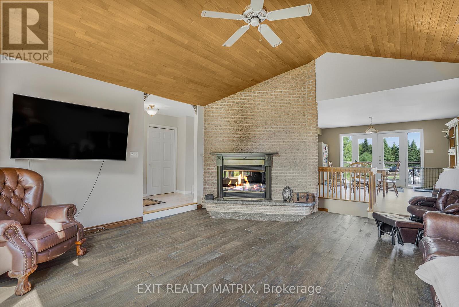3245 Pattee Road, East Hawkesbury, Ontario  K6A 2R2 - Photo 17 - X12332388