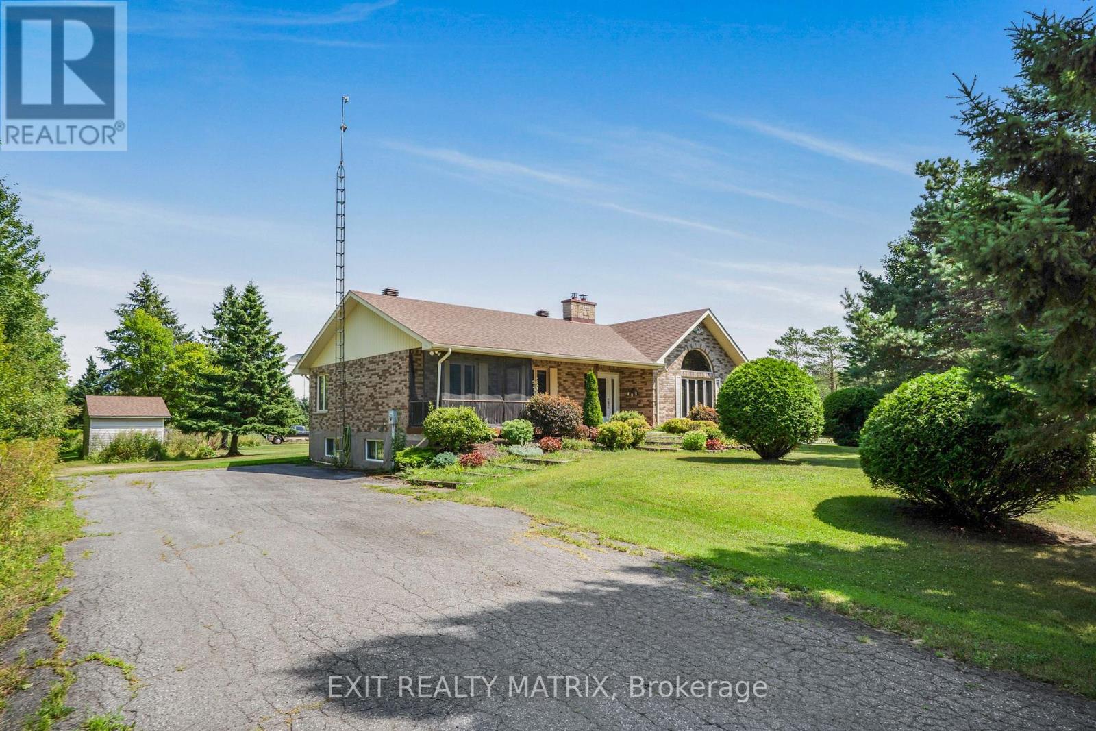 3245 Pattee Road, East Hawkesbury, Ontario  K6A 2R2 - Photo 3 - X12332388