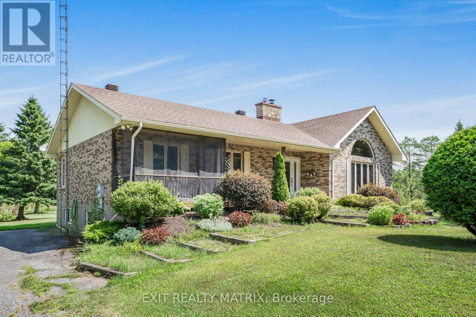 3245 Pattee Road, East Hawkesbury, Ontario  K6A 2R2 - Photo 4 - X12332388