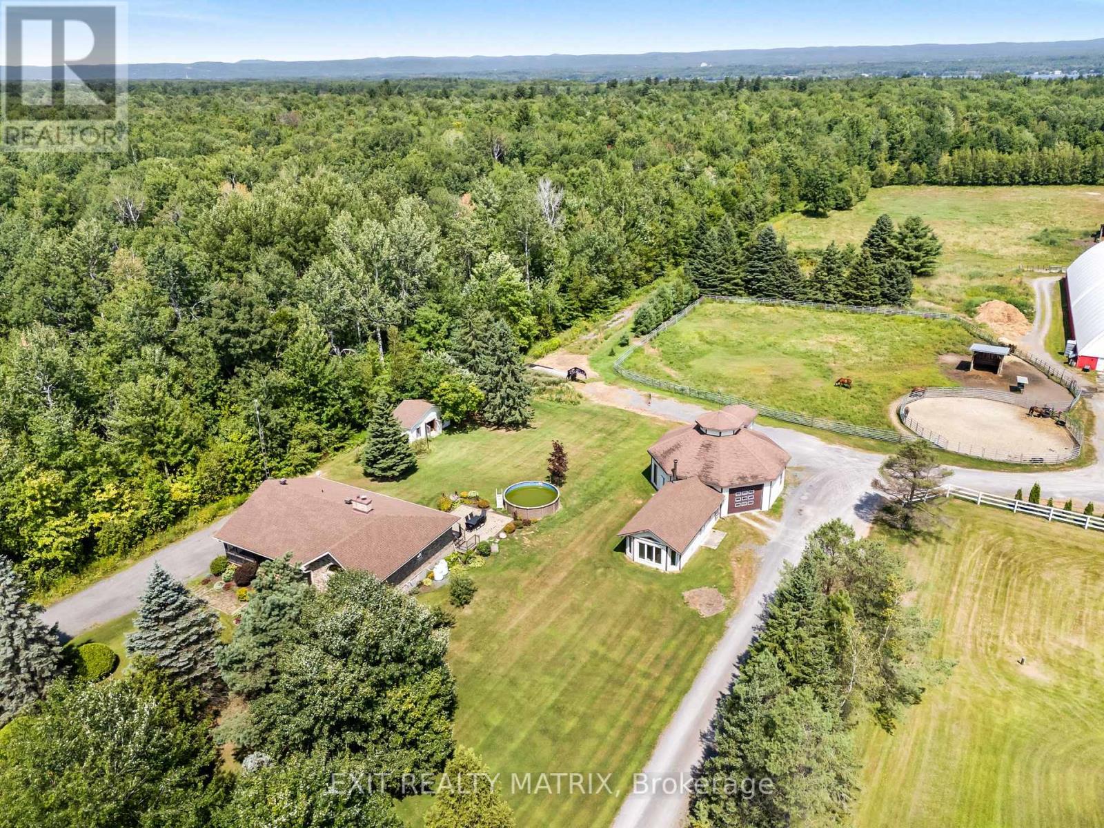 3245 Pattee Road, East Hawkesbury, Ontario  K6A 2R2 - Photo 6 - X12332388