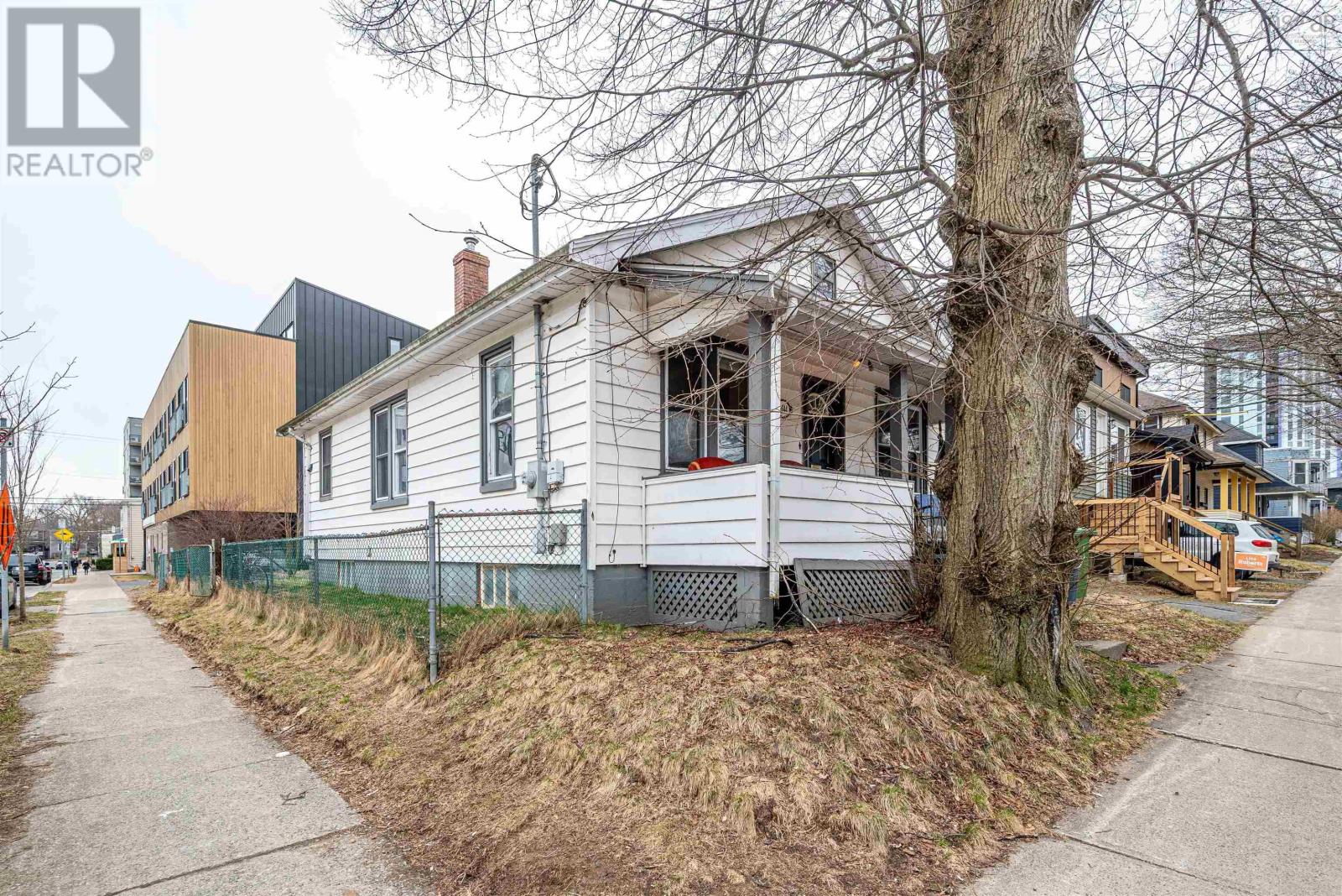 5644 Macara Street, Halifax, Nova Scotia  B3K 1W2 - Photo 11 - 202507303