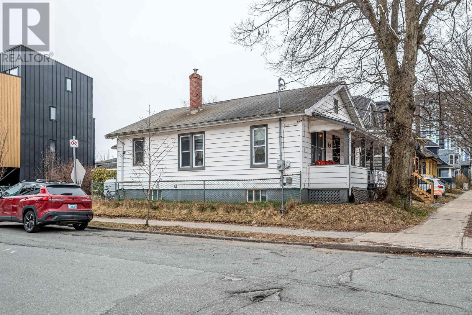 5644 Macara Street, Halifax, Nova Scotia  B3K 1W2 - Photo 9 - 202507303