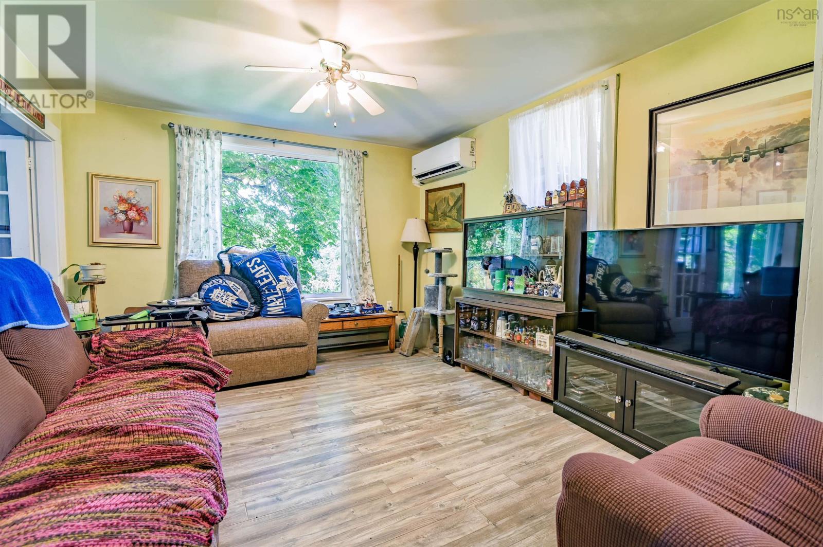 886 Maple Street, Waterville, Nova Scotia  B0P 1V0 - Photo 8 - 202519483