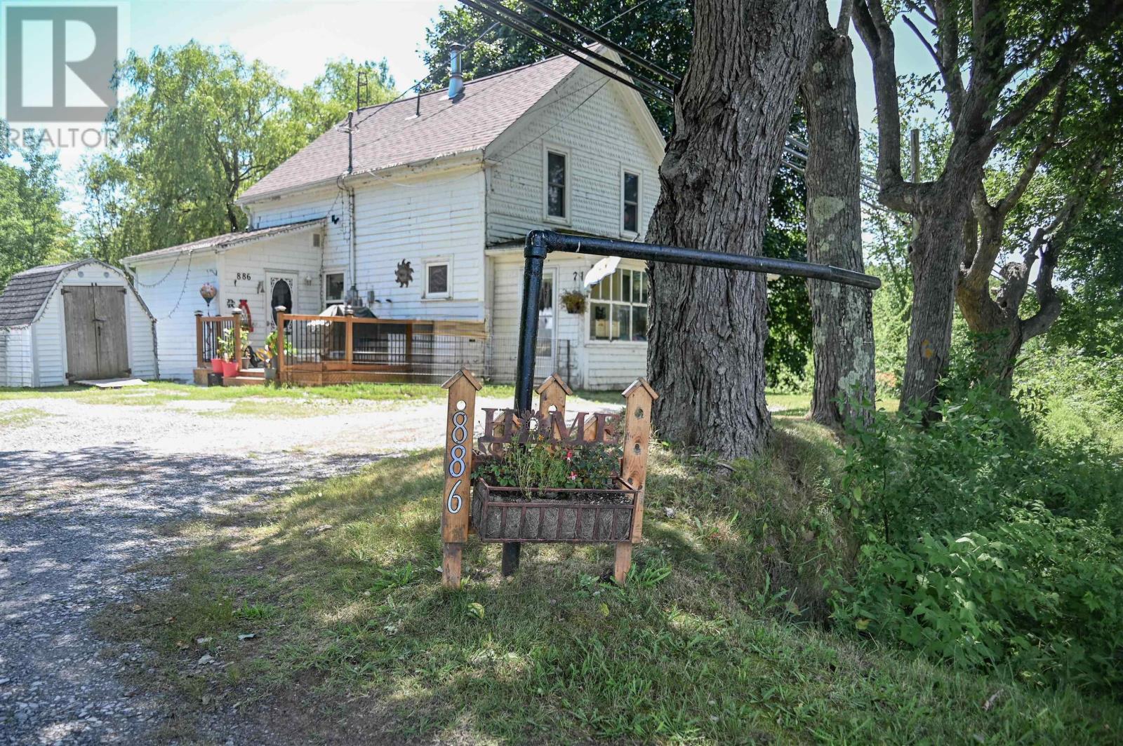 886 Maple Street, Waterville, Nova Scotia  B0P 1V0 - Photo 2 - 202519483