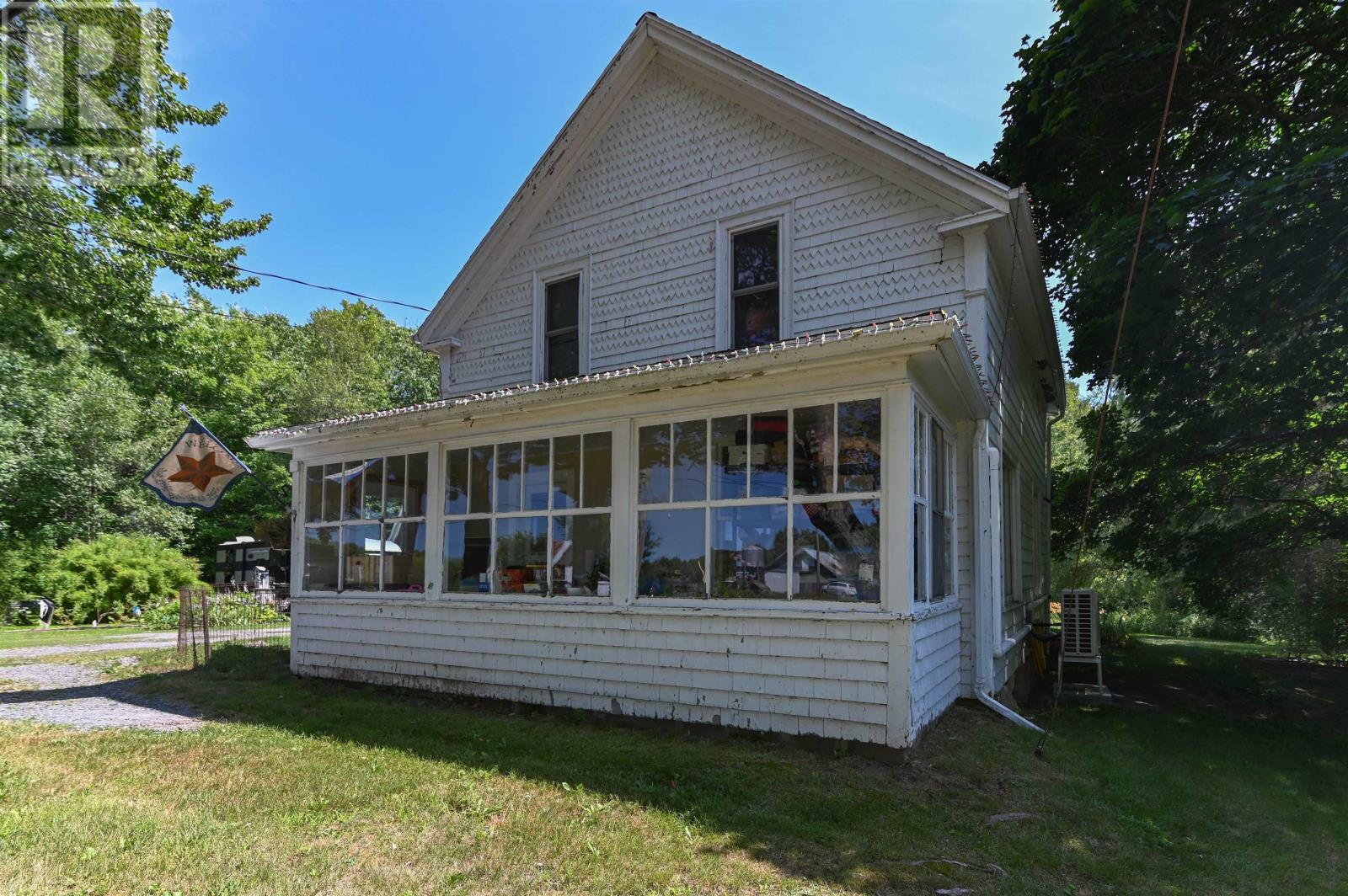 886 Maple Street, Waterville, Nova Scotia  B0P 1V0 - Photo 3 - 202519483