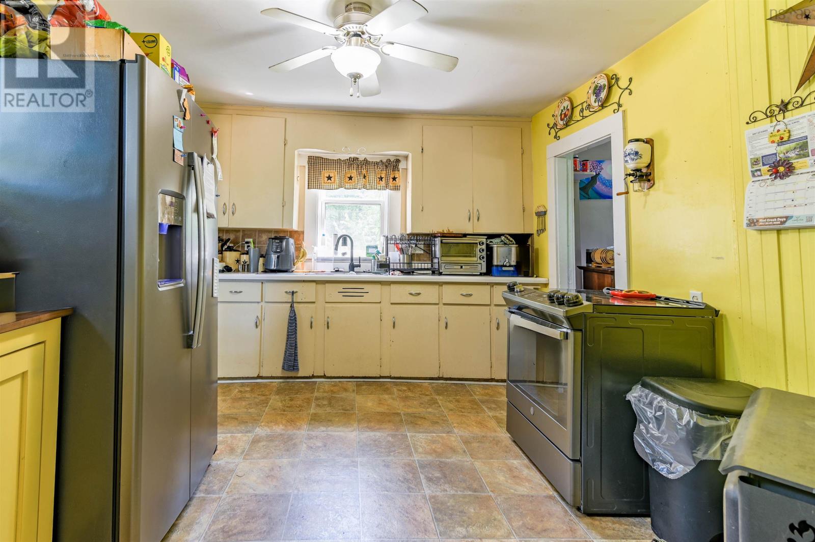 886 Maple Street, Waterville, Nova Scotia  B0P 1V0 - Photo 5 - 202519483