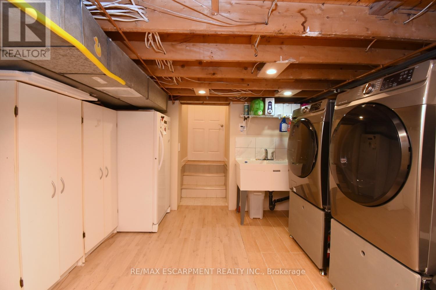 54 Chester Road, Hamilton, Ontario  L8E 1Y2 - Photo 15 - X12211017