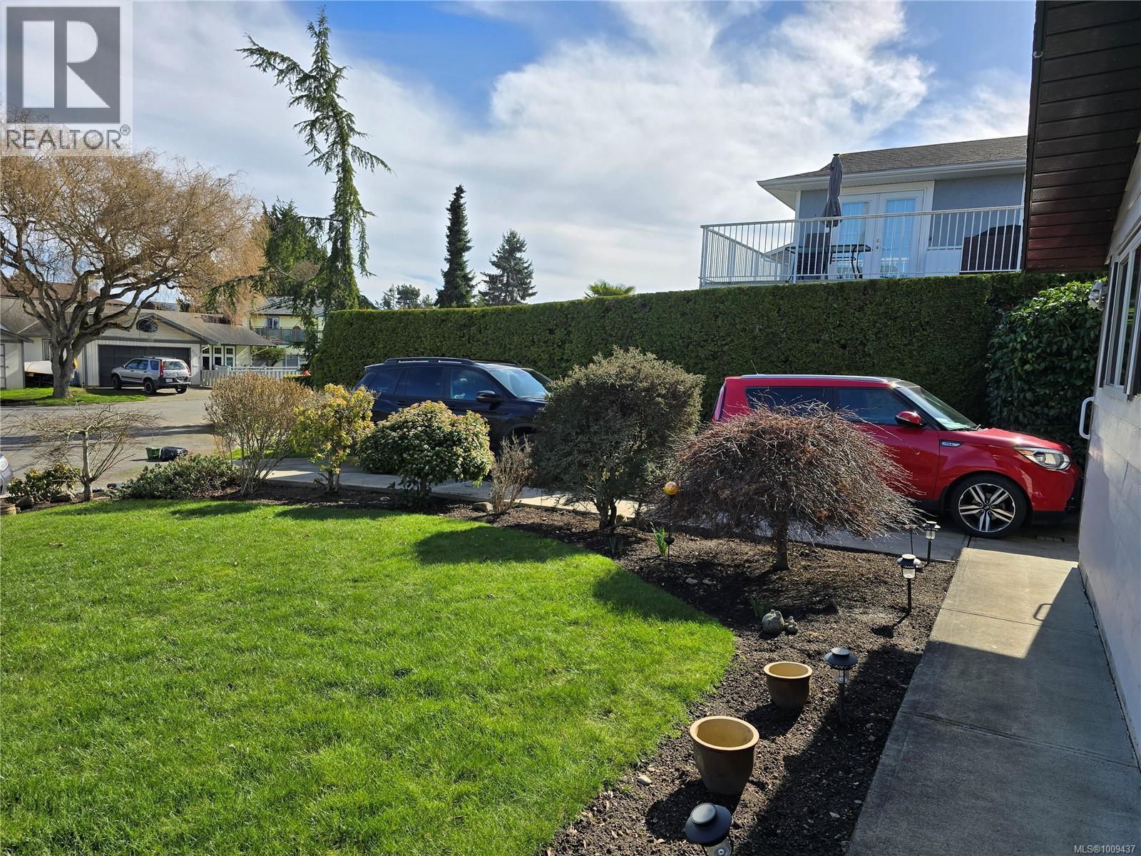 Property at 9596 Northlawn Terr image 4