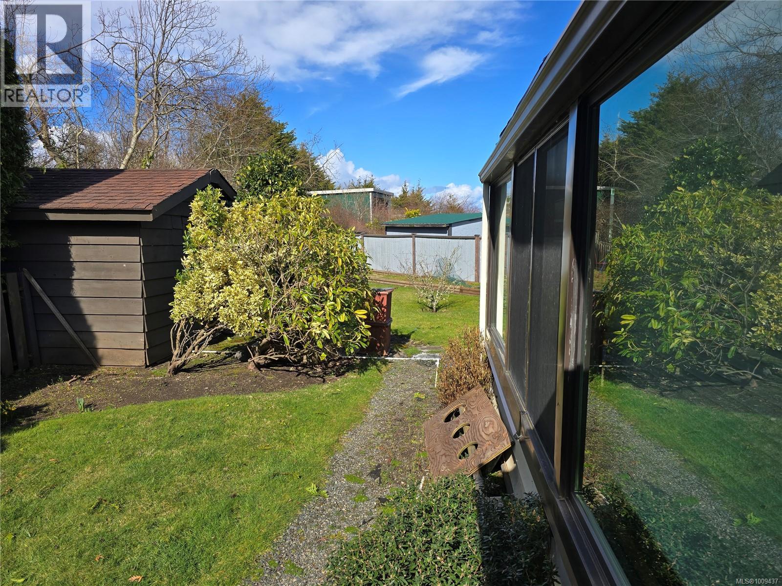 Property at 9596 Northlawn Terr image 5