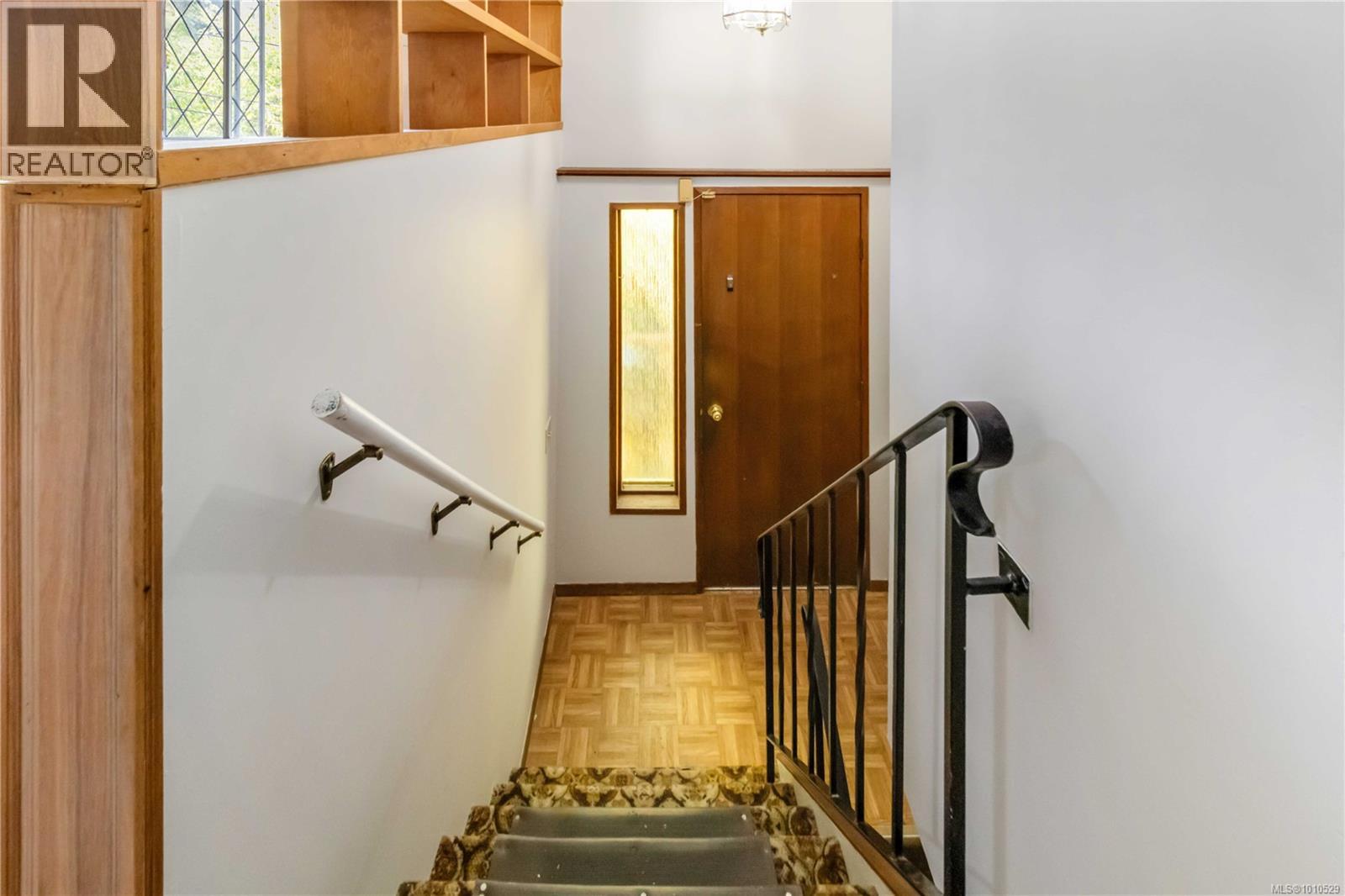 Property at 95 Marler Dr image 4