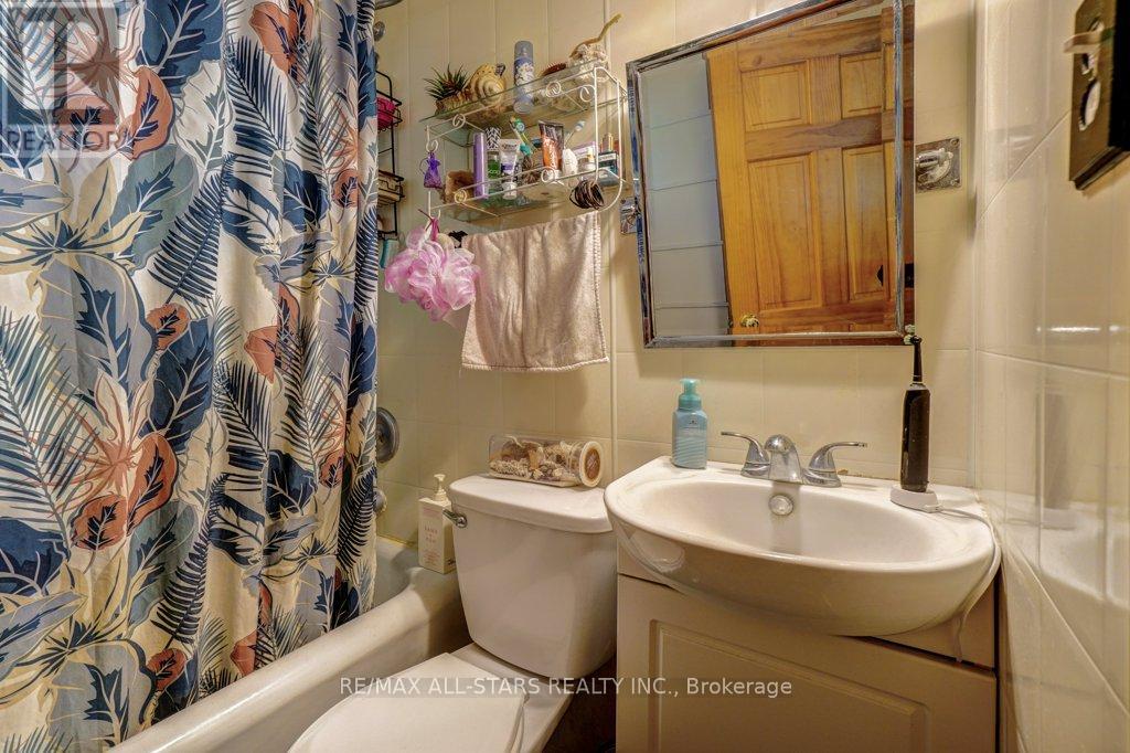 6 Leisure Lane, Kawartha Lakes, Ontario  K9V 4R1 - Photo 12 - X12332599