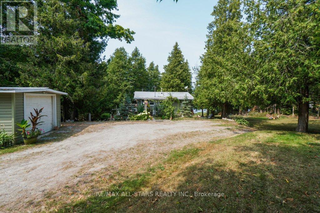 6 Leisure Lane, Kawartha Lakes, Ontario  K9V 4R1 - Photo 22 - X12332599