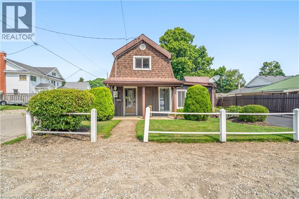 11 West Church Street, Waterford, Ontario  N0E 1Y0 - Photo 1 - 40757391