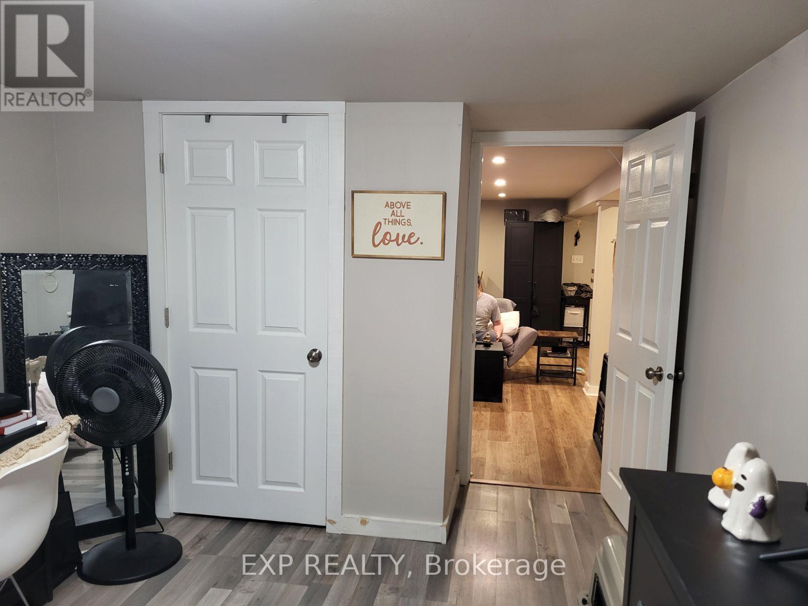 B - 58 Fairholt Road S, Hamilton, Ontario  L8M 2T4 - Photo 5 - X12332592