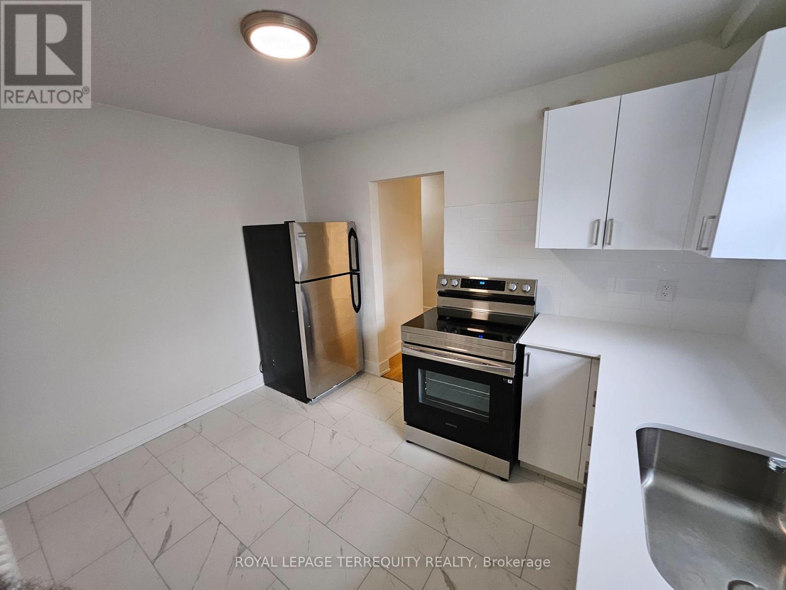 1 - 450 Arlington Avenue, Toronto, Ontario  M6C 3A2 - Photo 5 - C12332506