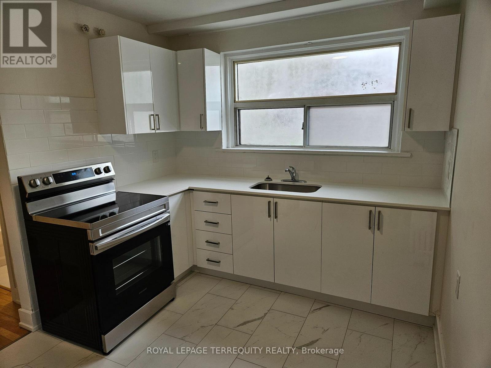 1 - 450 Arlington Avenue, Toronto, Ontario  M6C 3A2 - Photo 7 - C12332506