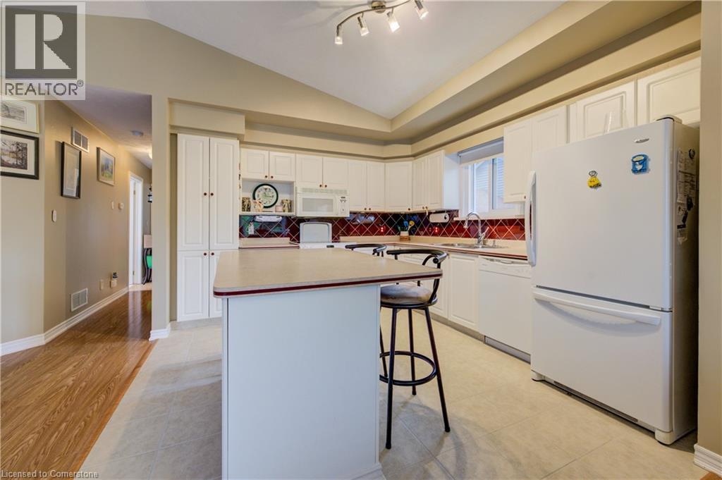 Property at 4907 ALEXANDRA Avenue image 3