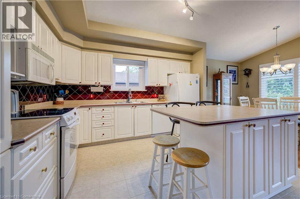 Property at 4907 ALEXANDRA Avenue image 4