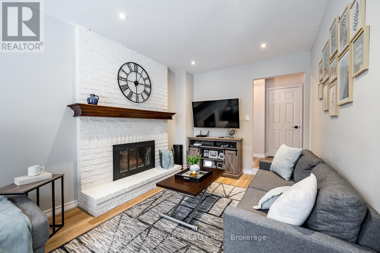 155 Willow Lane, Newmarket, Ontario  L3Y 4J1 - Photo 22 - N12332401