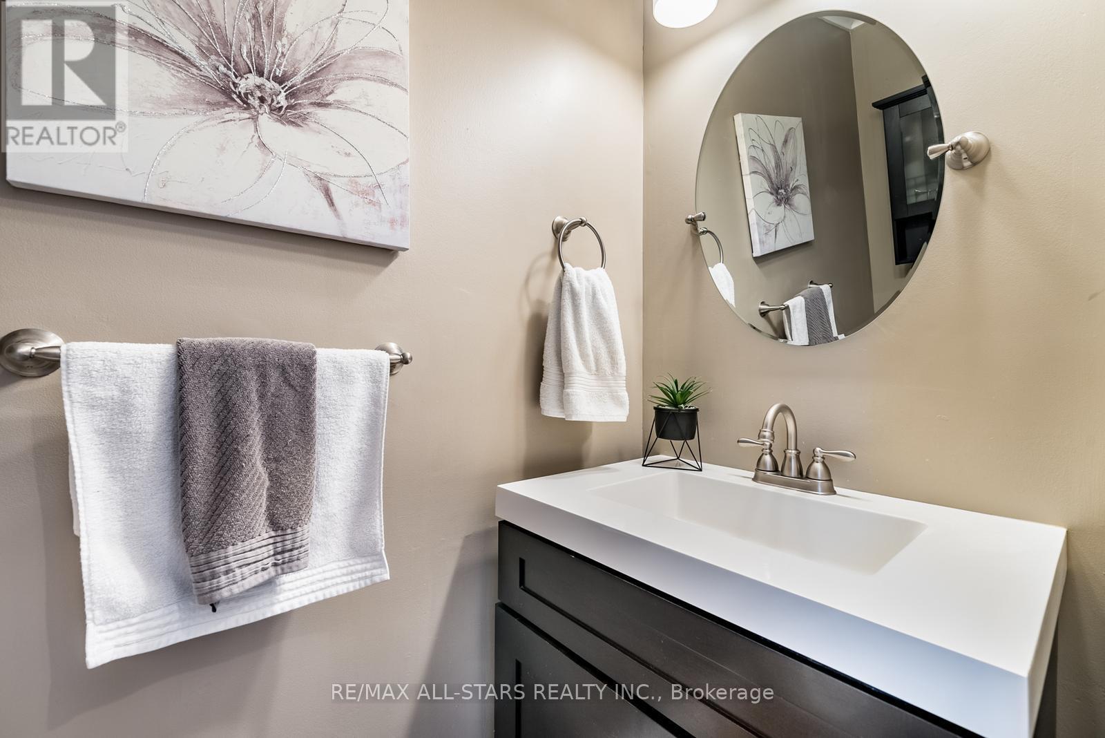 155 Willow Lane, Newmarket, Ontario  L3Y 4J1 - Photo 25 - N12332401