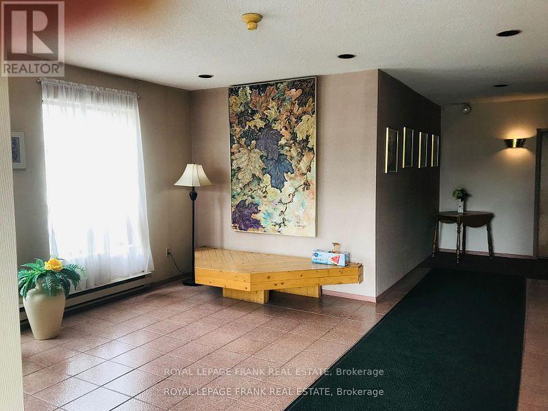 204 - 552 Dundas Street E, Whitby, Ontario  L1N 2J4 - Photo 4 - E12330230