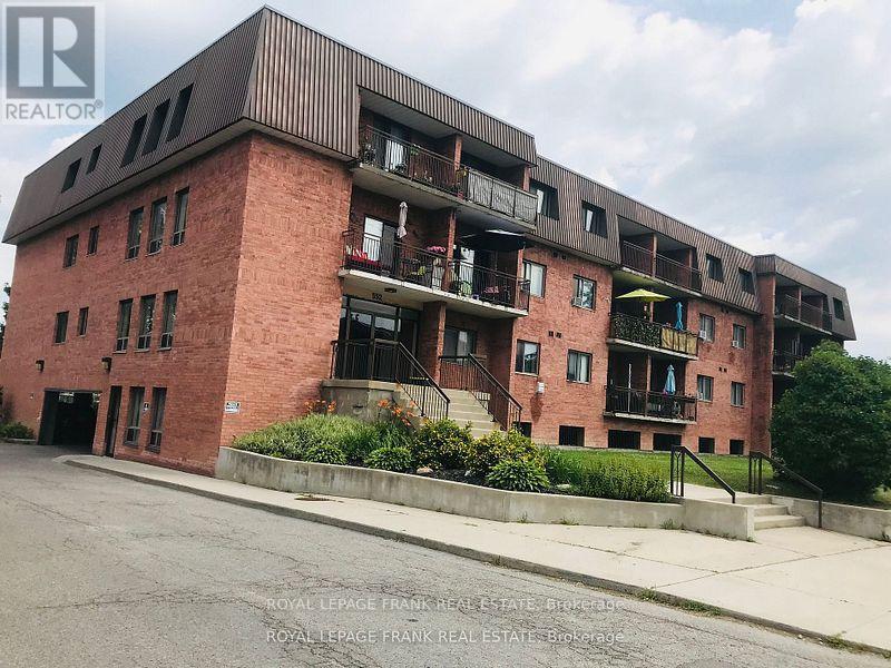 204 - 552 Dundas Street E, Whitby, Ontario  L1N 2J4 - Photo 1 - E12330230