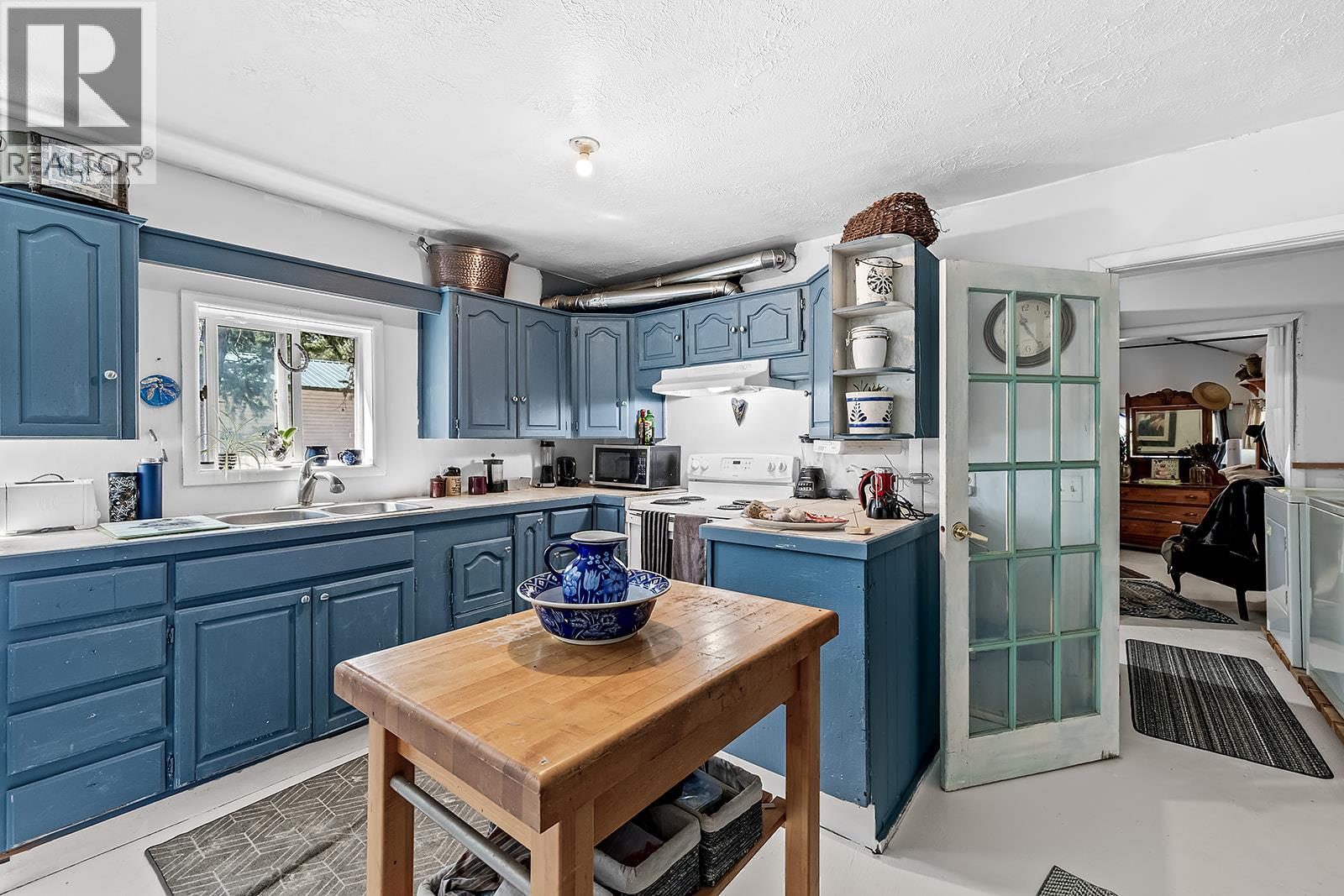 3665 Sweet Road, Baynes Lake, British Columbia  V0B 1T4 - Photo 14 - 10358742