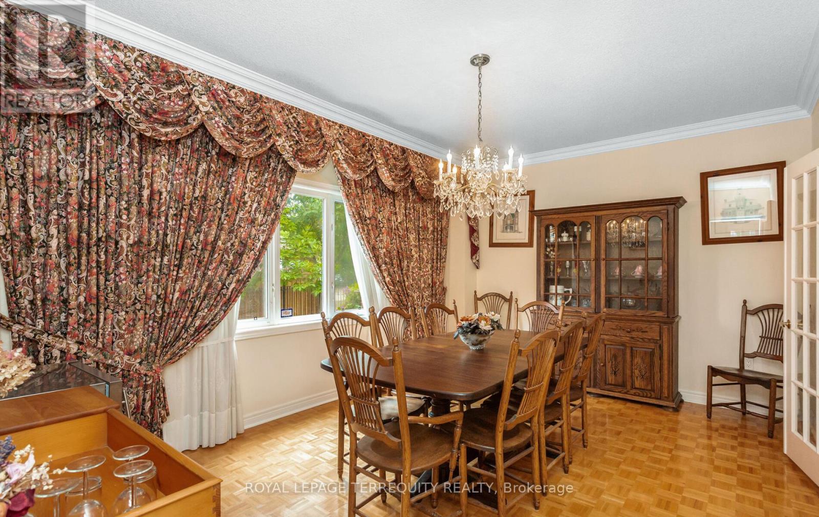 5187 Forest Ridge Drive, Mississauga, Ontario  L5M 5B3 - Photo 11 - W12332442