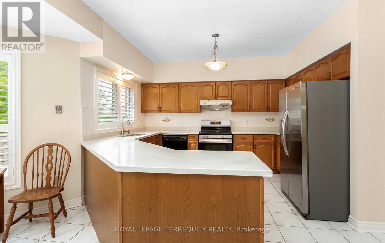 5187 Forest Ridge Drive, Mississauga, Ontario  L5M 5B3 - Photo 14 - W12332442