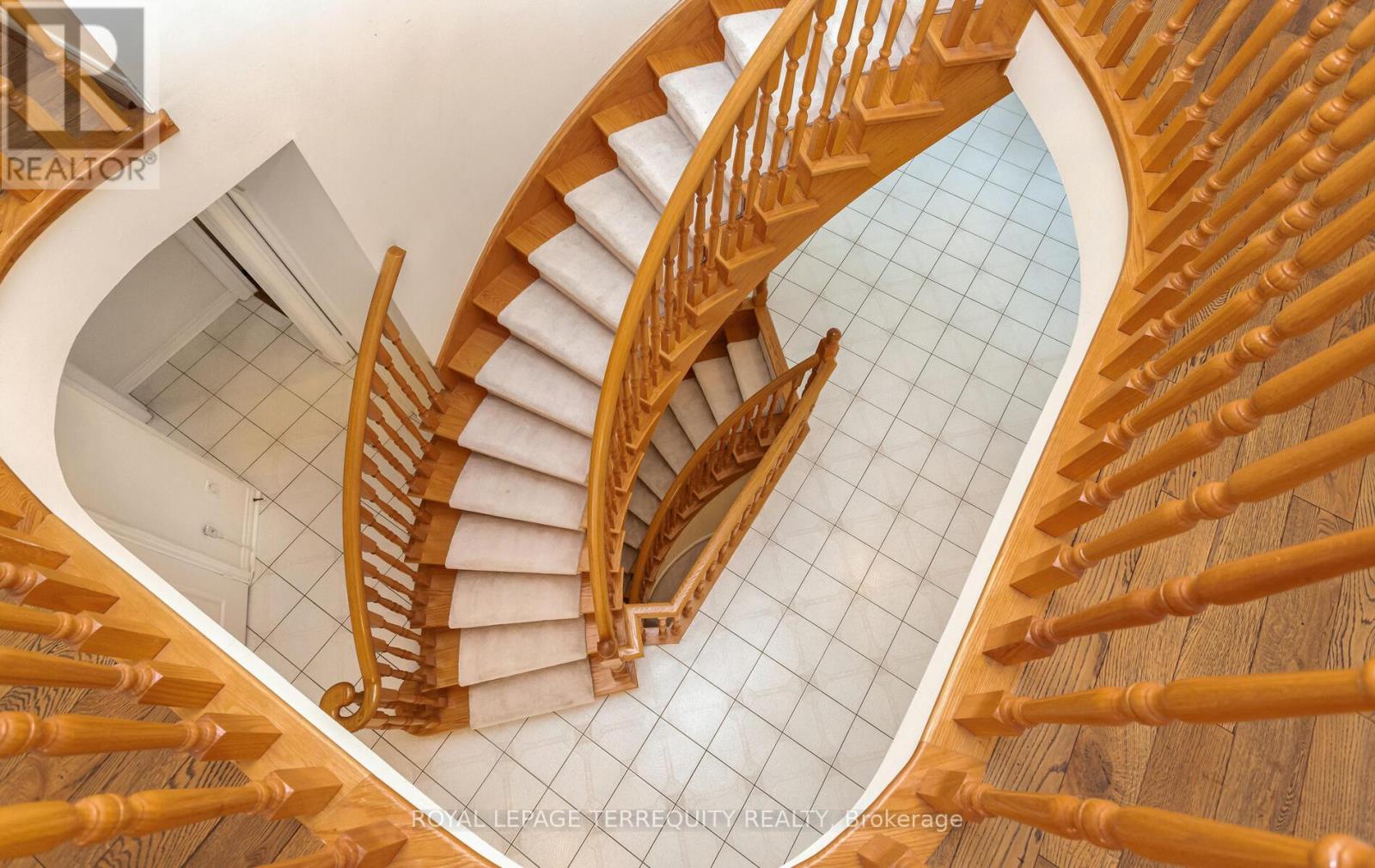 5187 Forest Ridge Drive, Mississauga, Ontario  L5M 5B3 - Photo 23 - W12332442