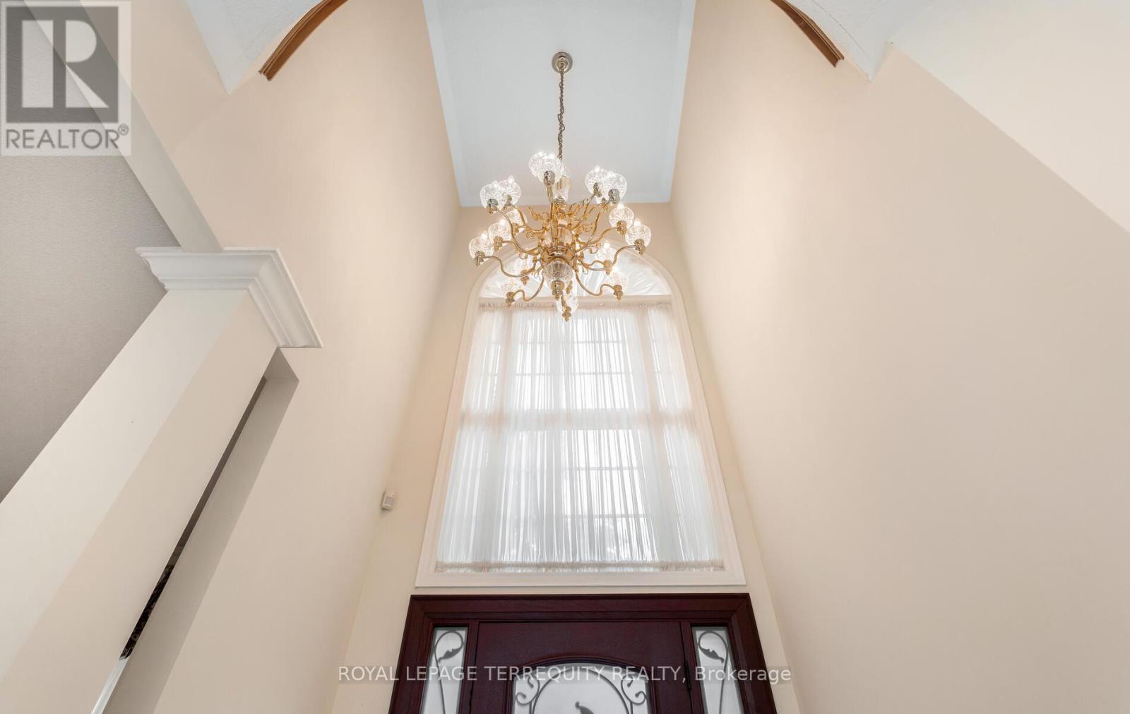 5187 Forest Ridge Drive, Mississauga, Ontario  L5M 5B3 - Photo 6 - W12332442