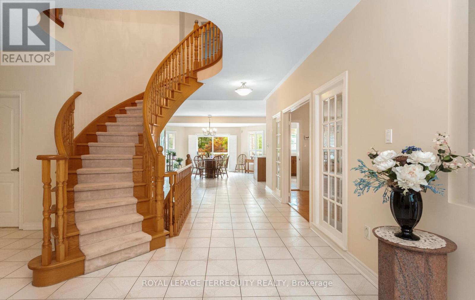 5187 Forest Ridge Drive, Mississauga, Ontario  L5M 5B3 - Photo 9 - W12332442