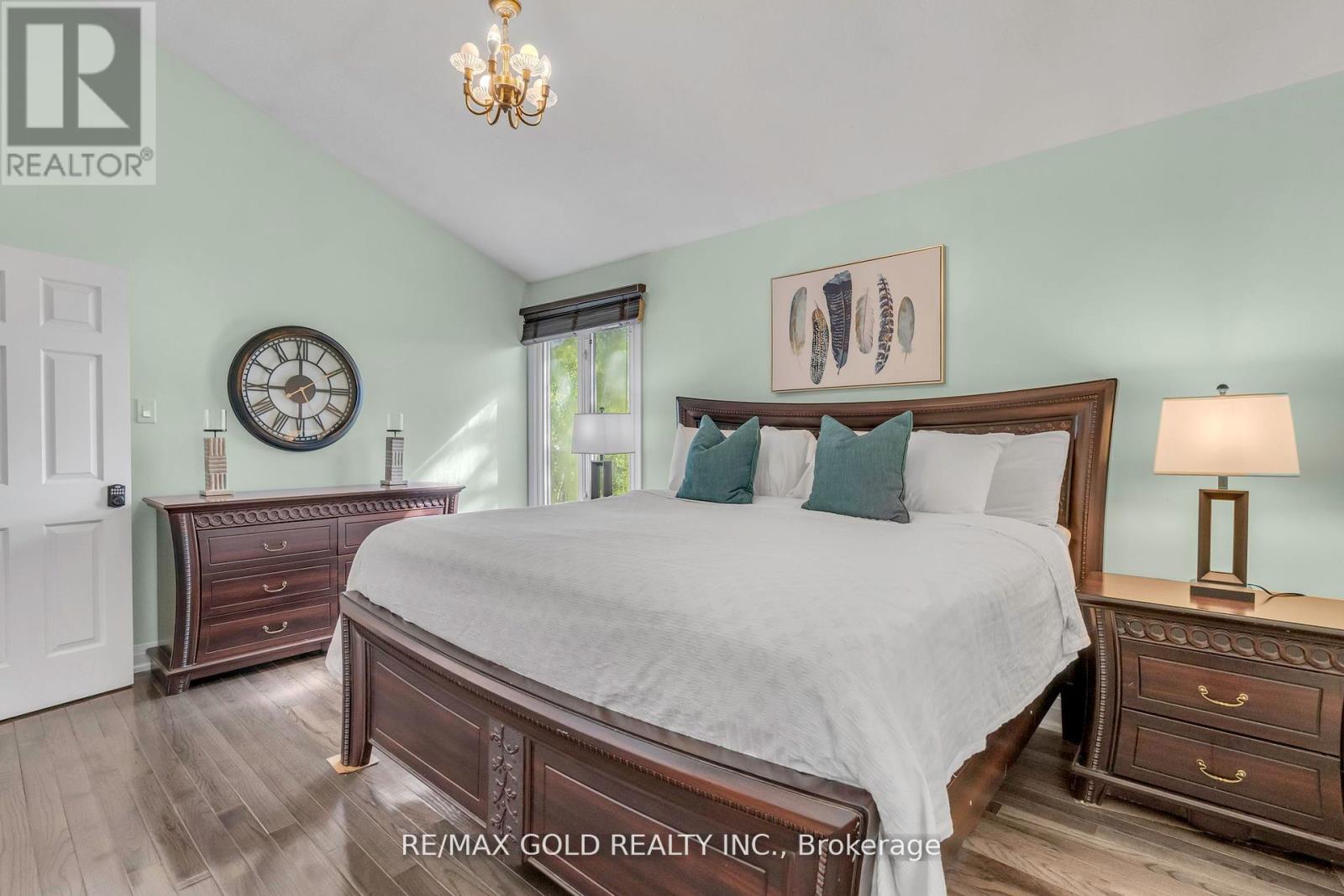 18 Trillium Court, Brampton, Ontario  L6S 3L8 - Photo 22 - W12332504