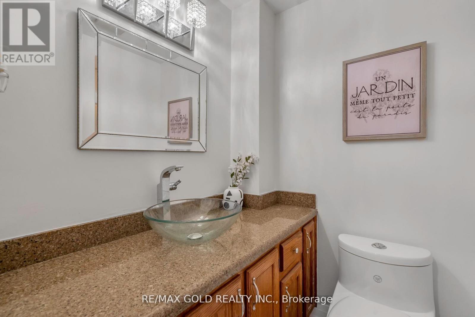 18 Trillium Court, Brampton, Ontario  L6S 3L8 - Photo 32 - W12332504