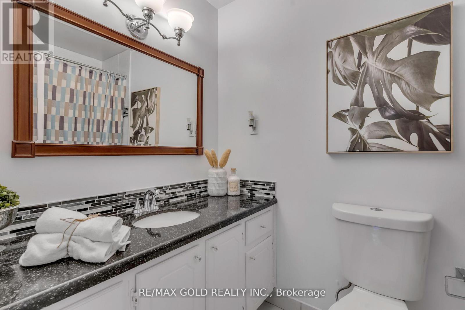 18 Trillium Court, Brampton, Ontario  L6S 3L8 - Photo 36 - W12332504