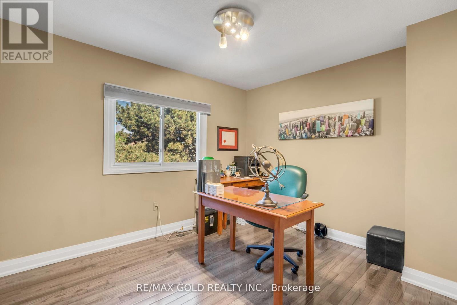 18 Trillium Court, Brampton, Ontario  L6S 3L8 - Photo 38 - W12332504