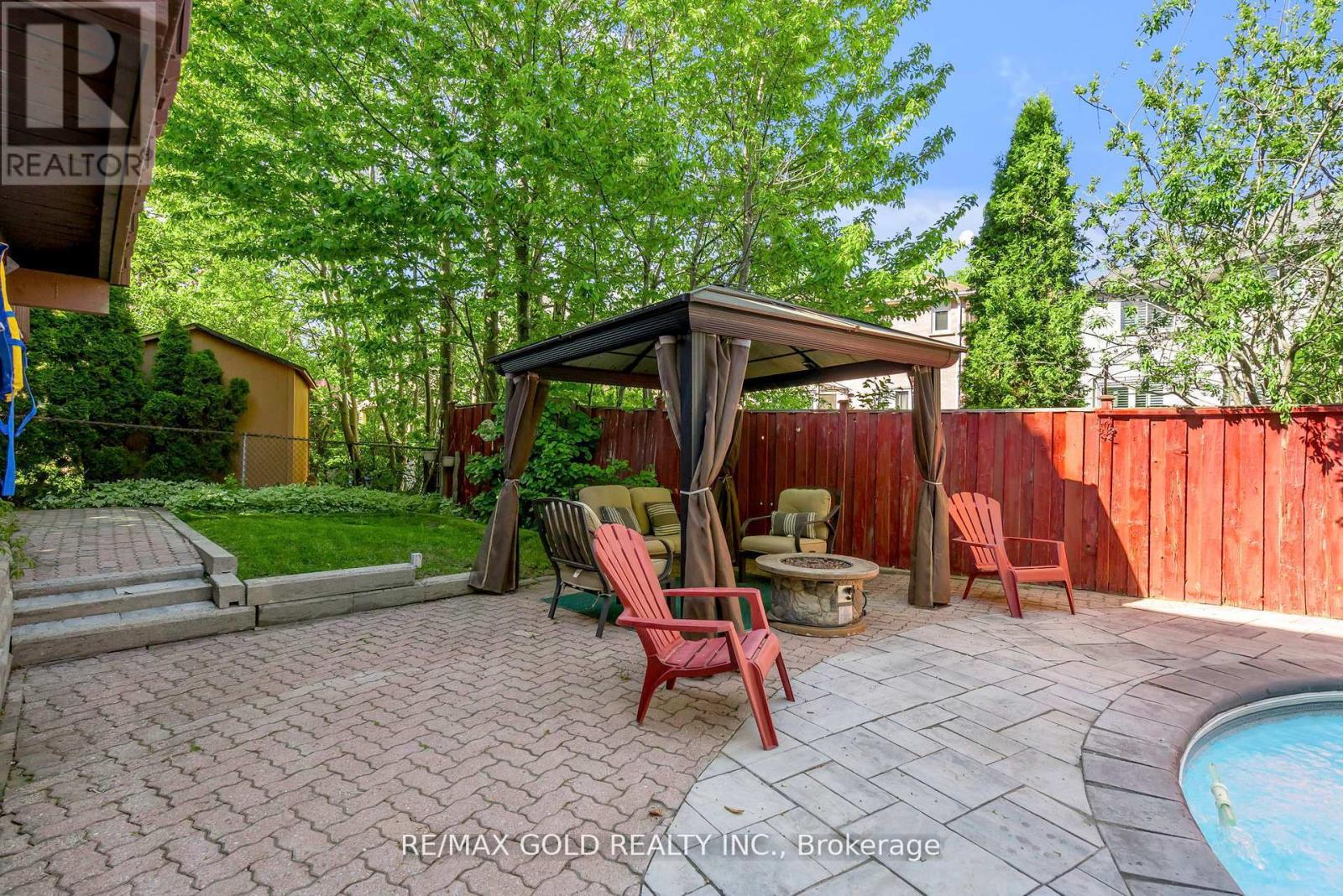 18 Trillium Court, Brampton, Ontario  L6S 3L8 - Photo 47 - W12332504