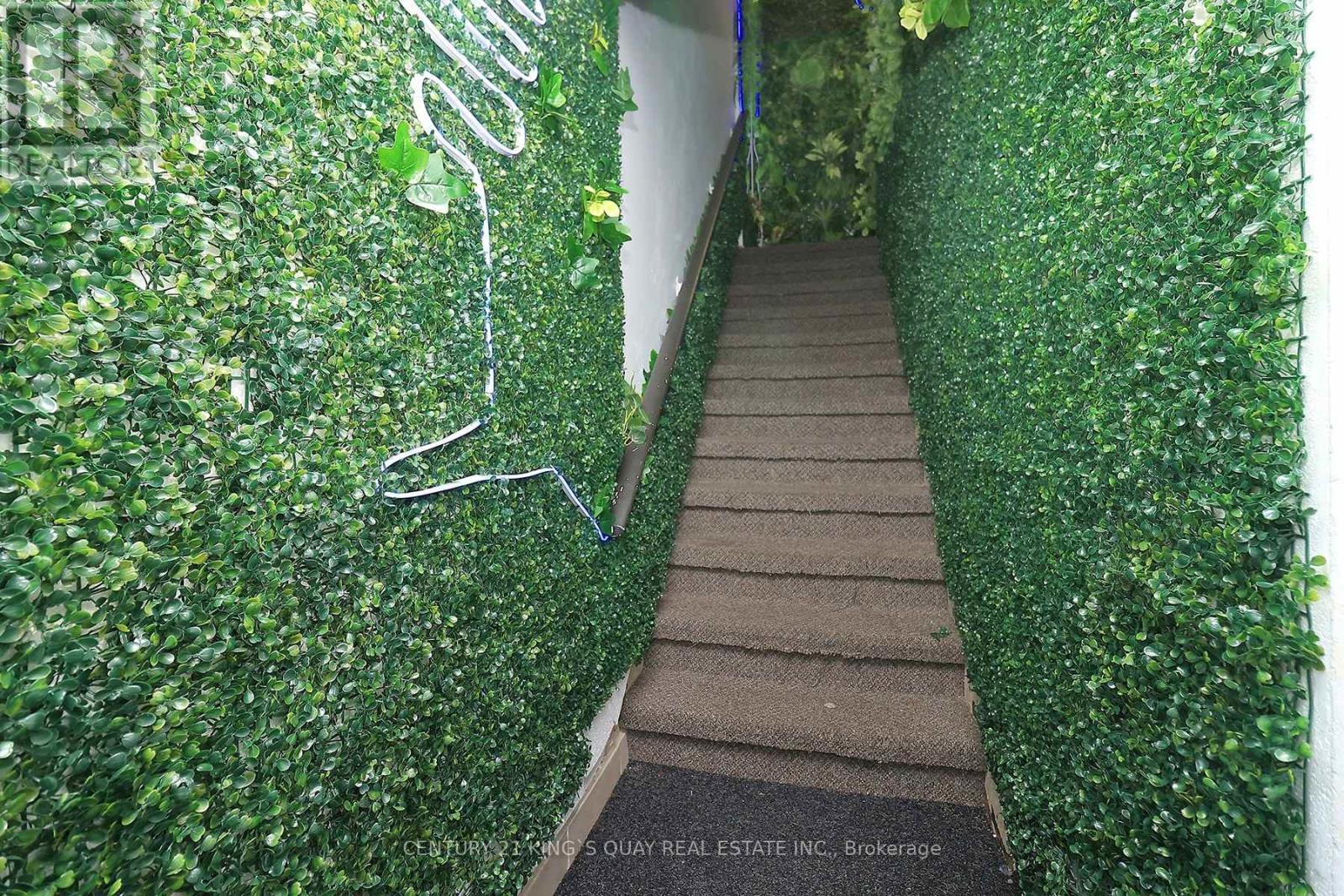 Ll - 837 Wilson Avenue, Toronto, Ontario  M3K 1E4 - Photo 11 - W12332537