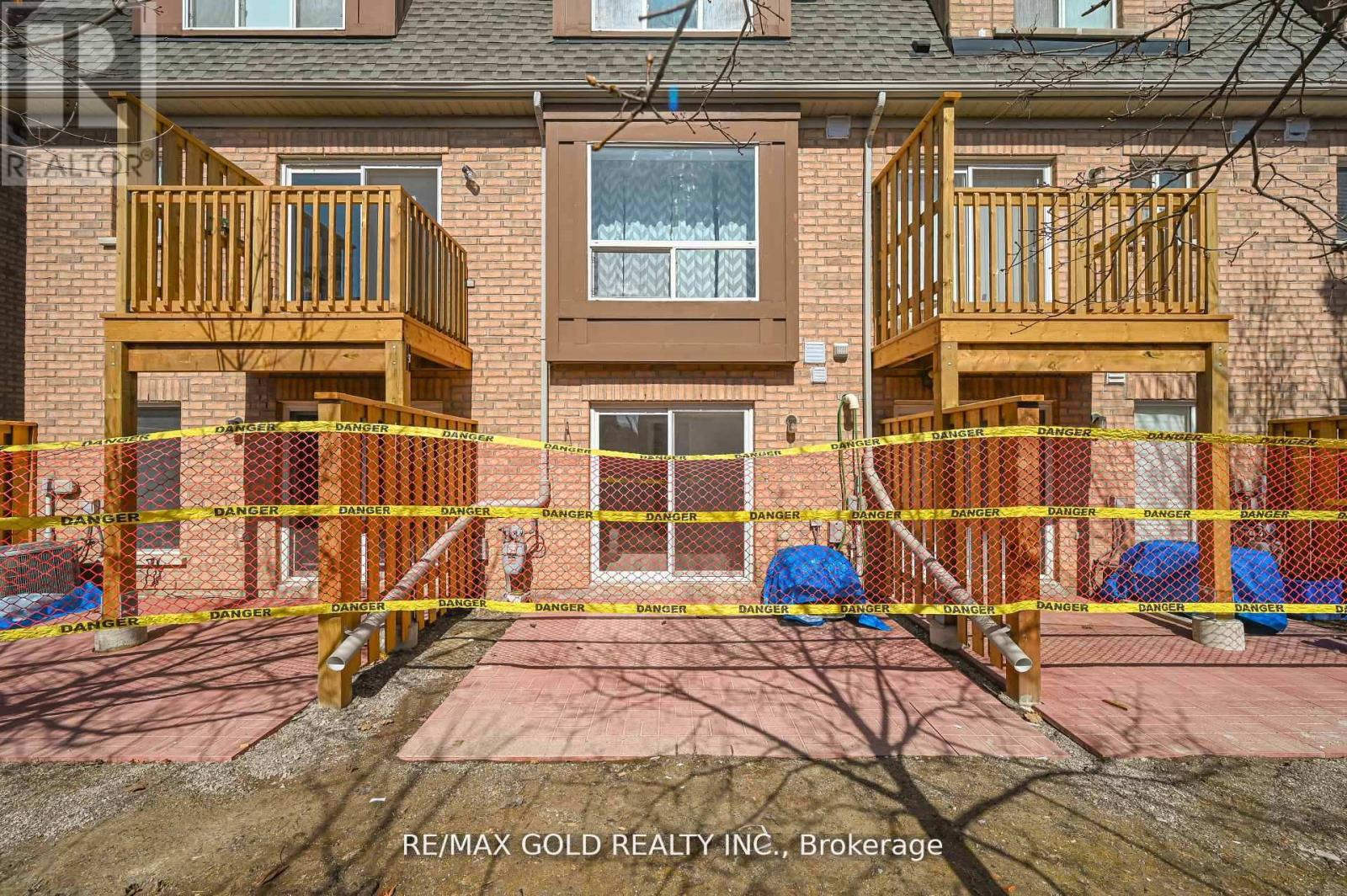 66 - 50 Strathaven Drive, Mississauga, Ontario  L5R 4E7 - Photo 49 - W12332557