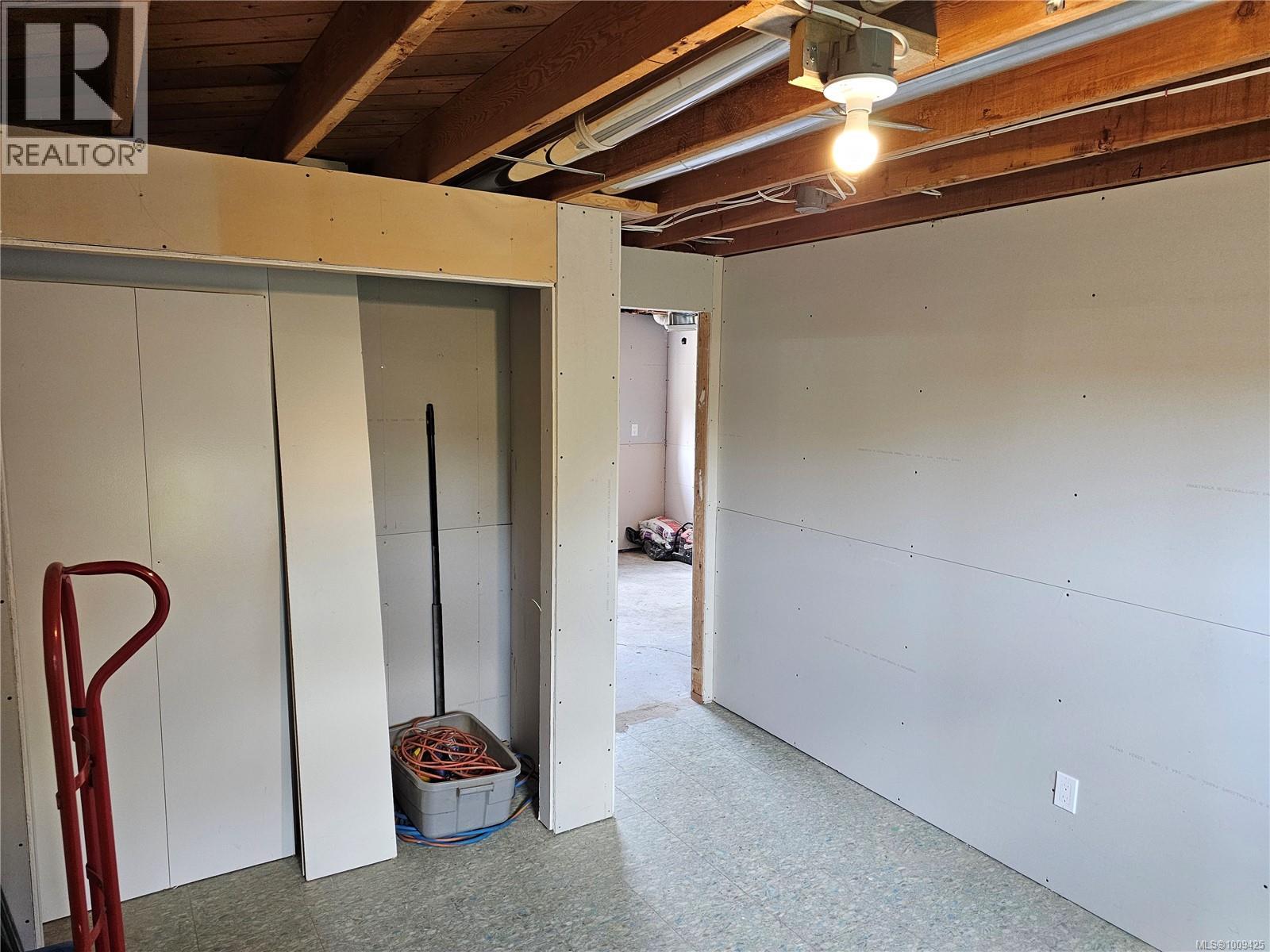 5890 Chesterfield Ave, Duncan, British Columbia  V9L 3M7 - Photo 23 - 1009425