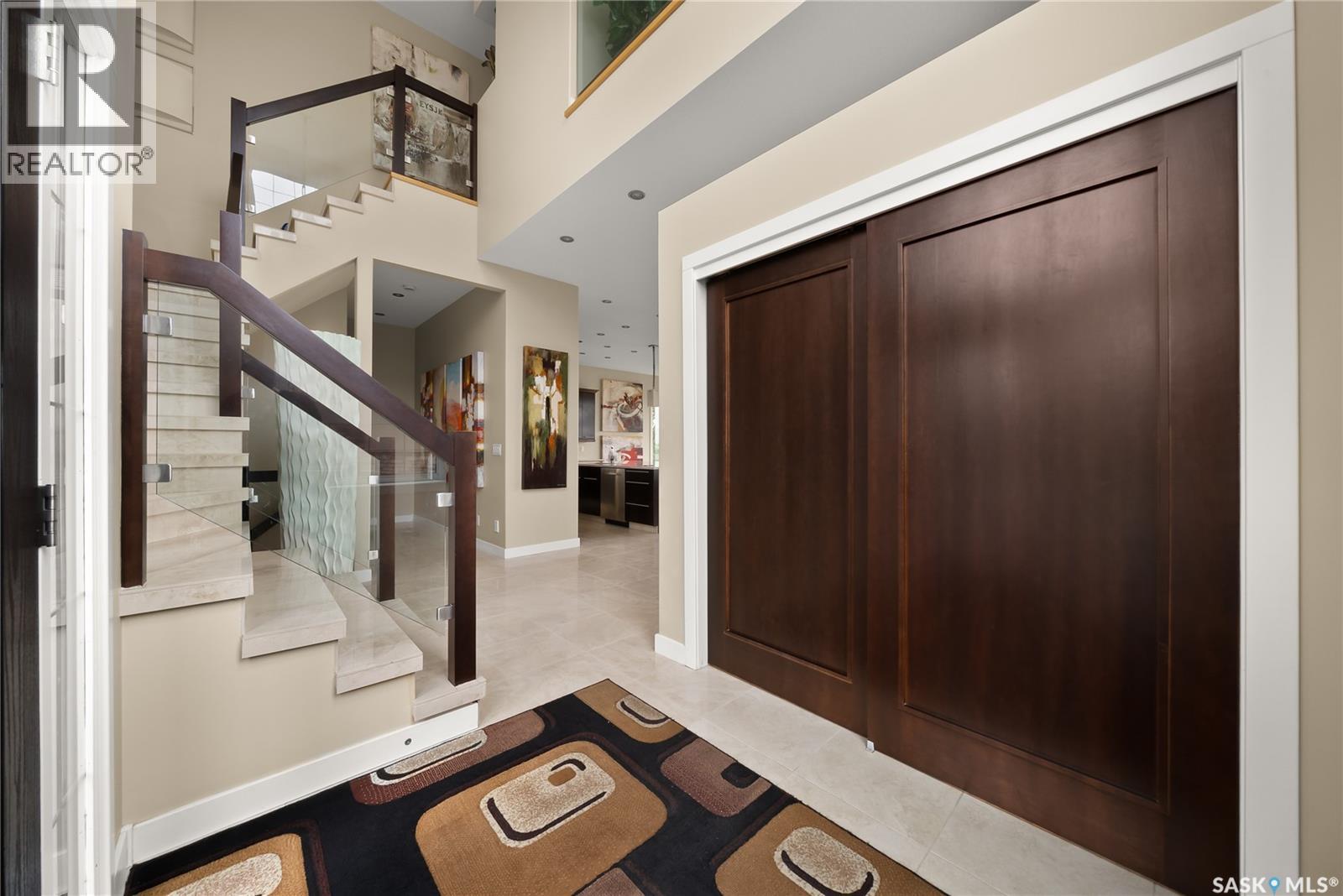 6110 Wascana Court, Regina, Saskatchewan  S4V 3E7 - Photo 2 - SK015059