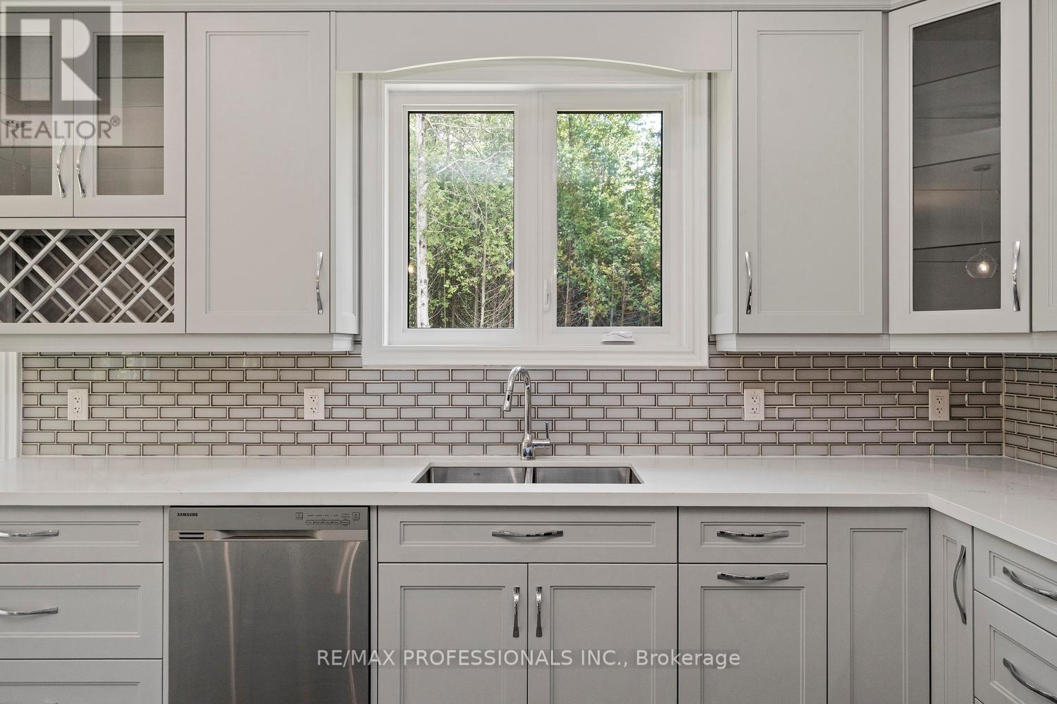 734565 West Back Line, Grey Highlands, Ontario  N0C 1H0 - Photo 17 - X12332379