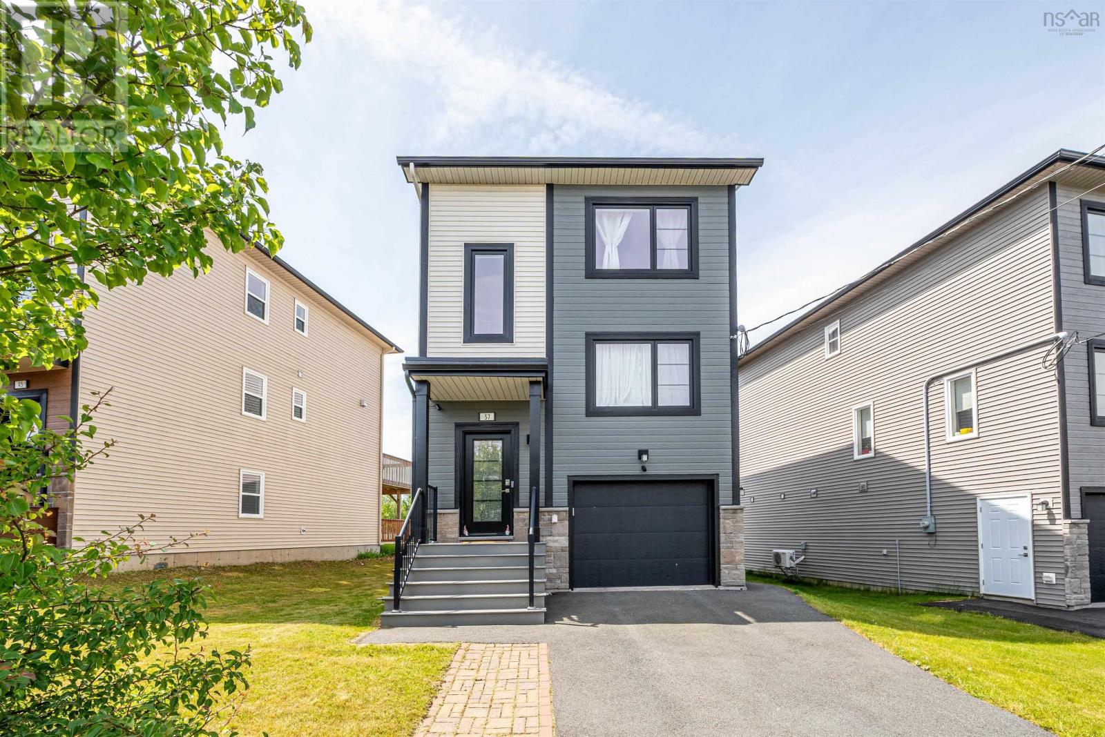 37 Onyx Crescent, Halifax, Nova Scotia  B3P 0H5 - Photo 1 - 202516525