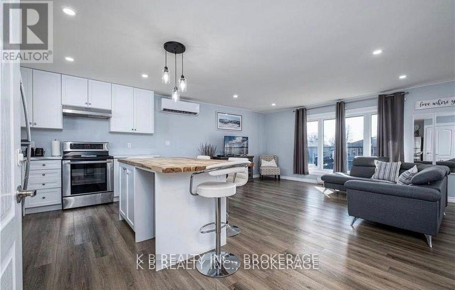 Property at 172 MORENZ CRESCENT image 4