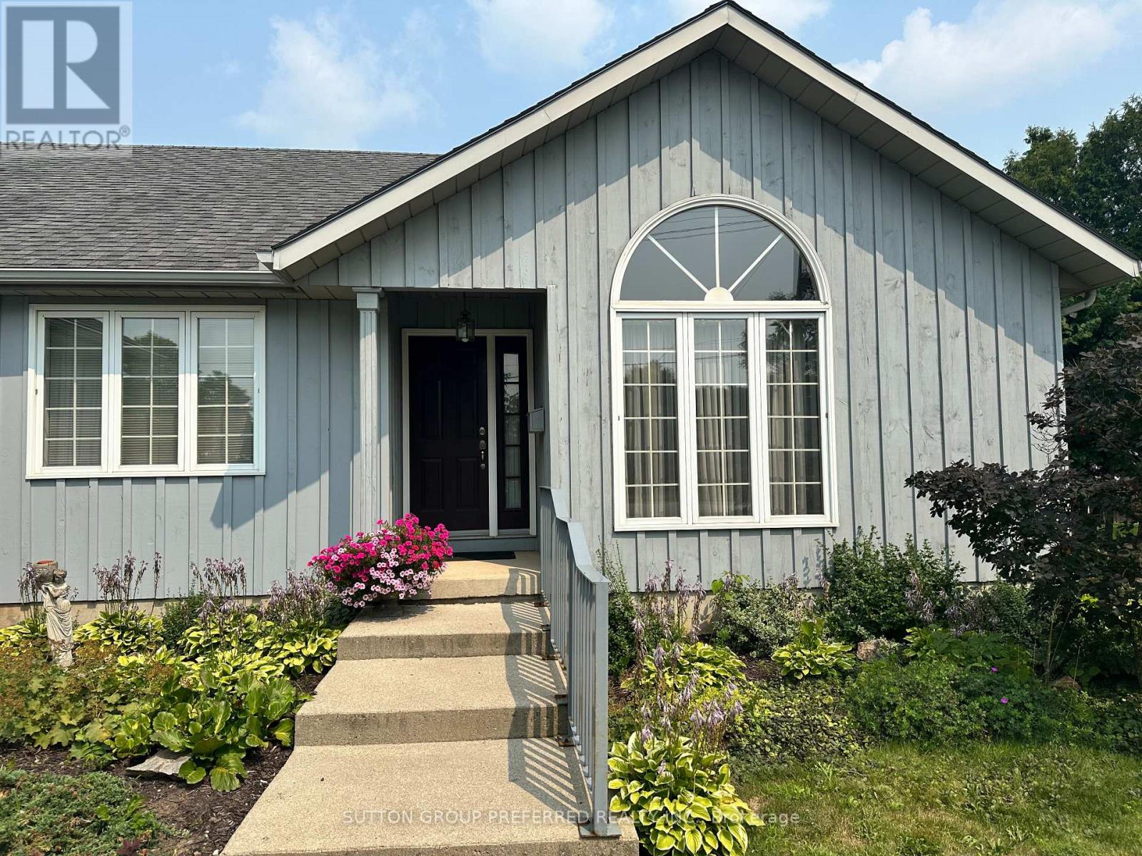 174 Quarter Town Line, Tillsonburg, Ontario  N4G 4E1 - Photo 2 - X12332714