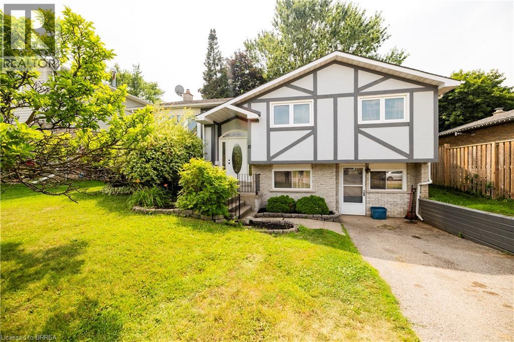 Property at 10 GARDEN Crescent image 3