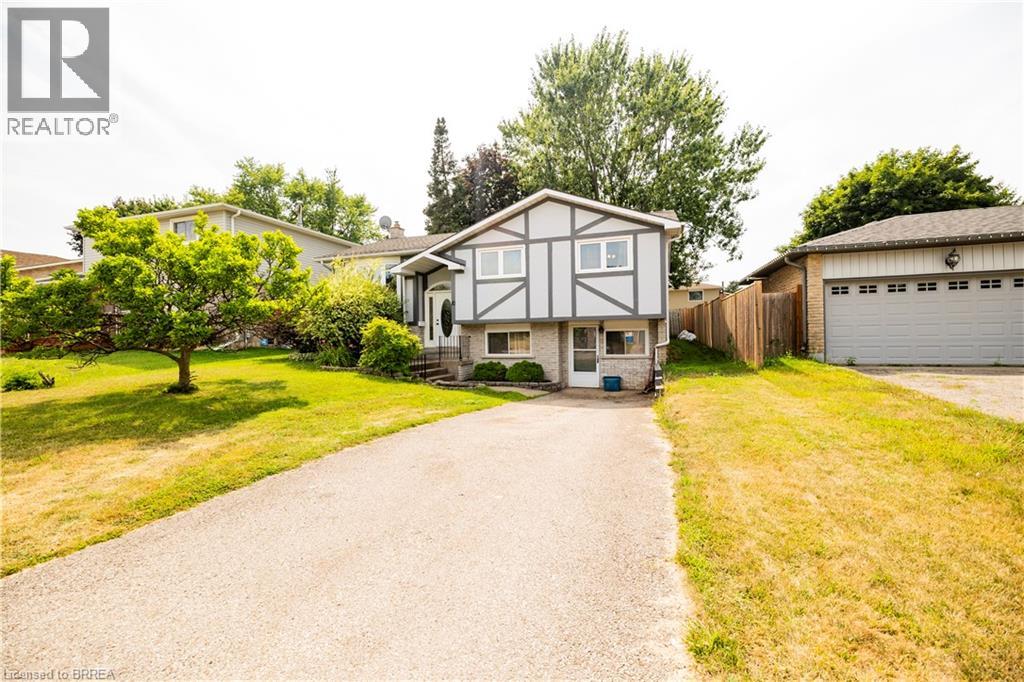 Property at 10 GARDEN Crescent image 4